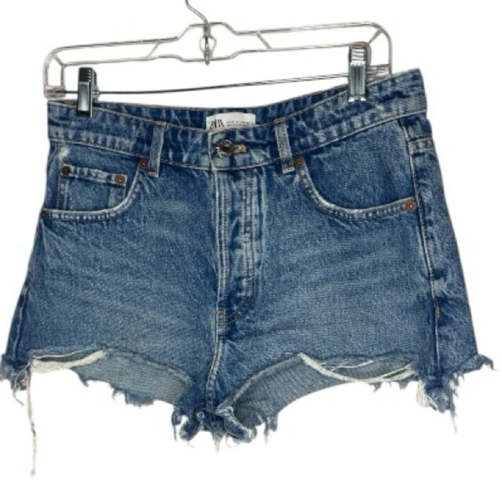 Zara Distressed Blue Cutoff Button Fly Jean Shorts. Size 4.